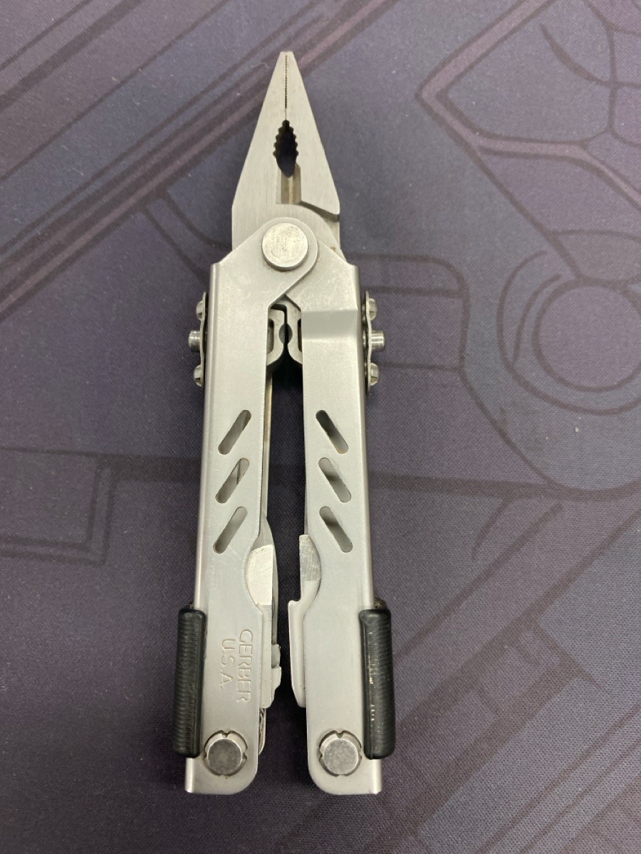 Gerber Legendary Blades Multi-Tool StainlessSteel Plier Knife (WBP018572)