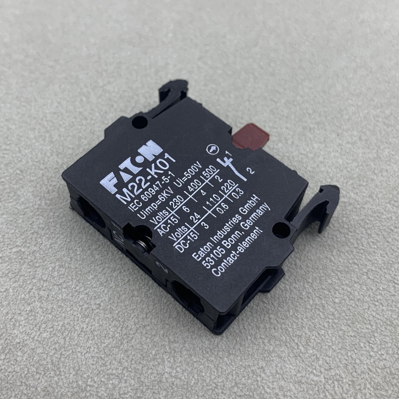 NEW M22-K01 CONTACT BLOCK EATON M22K01  Free Shipping Quality assurance