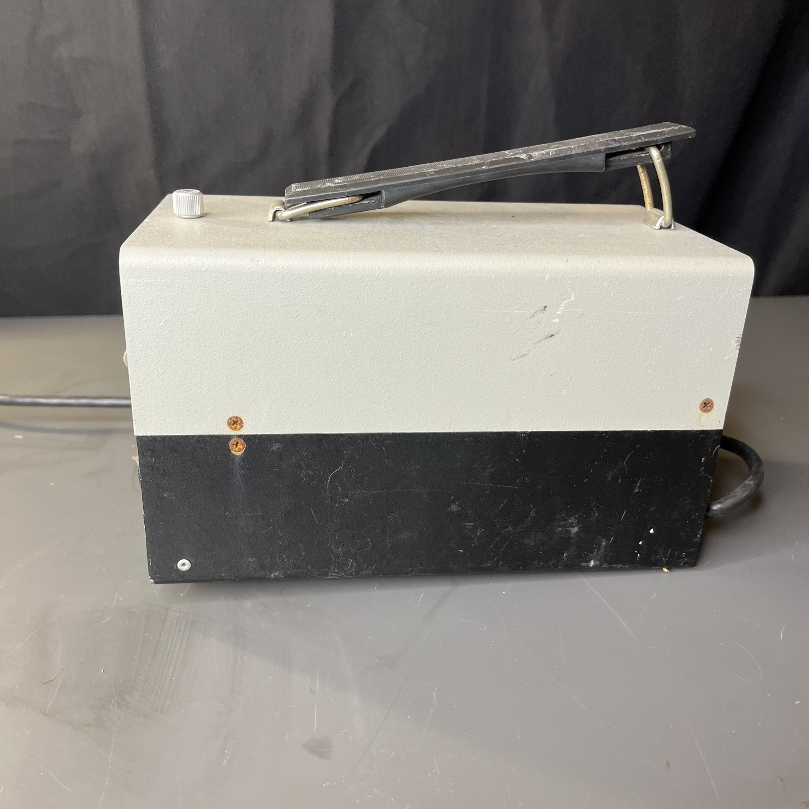 Nikon MK II Fiber Optic Microscope Illumination Light Source 150W, 115VAC