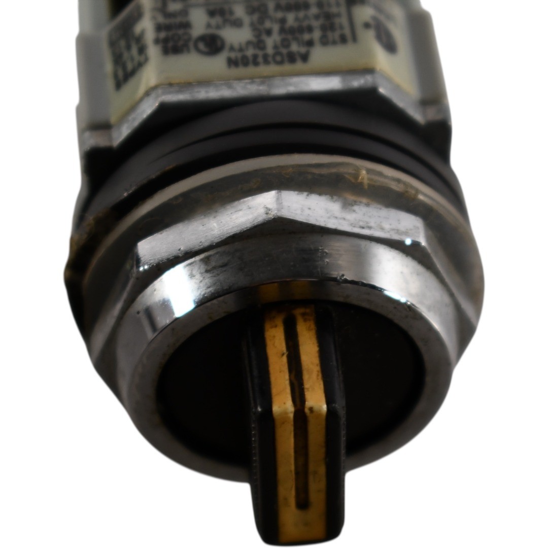 Idec ASD320N 30mm 3 Position Selector Switch 2NO Maintained Knob