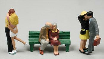 Noch 15510 HO Scale Couples Kissing -- pkg(6)