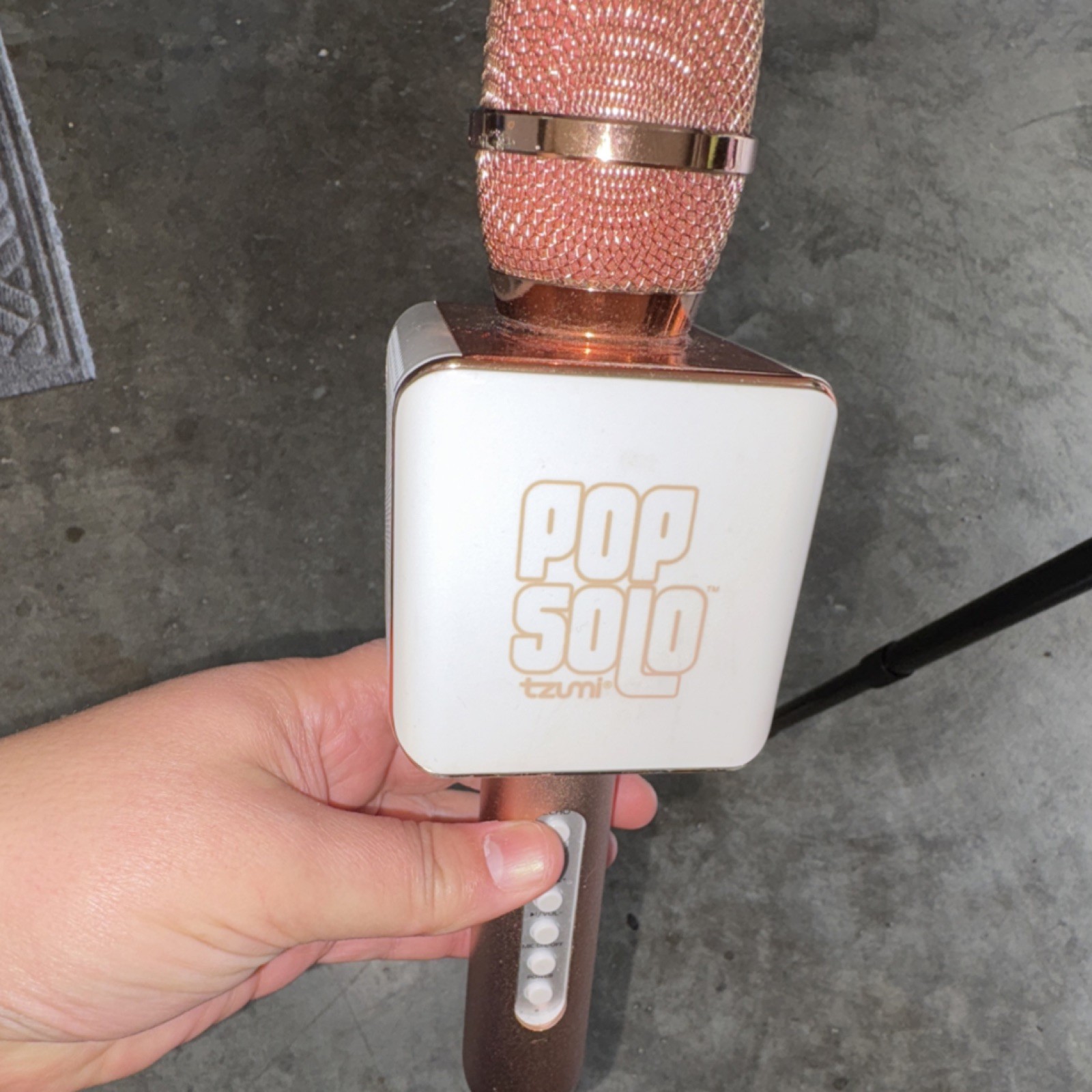 Tzumi Pop Solo Handheld Karaoke Microphone Echo On/Off Switch Rose Gold