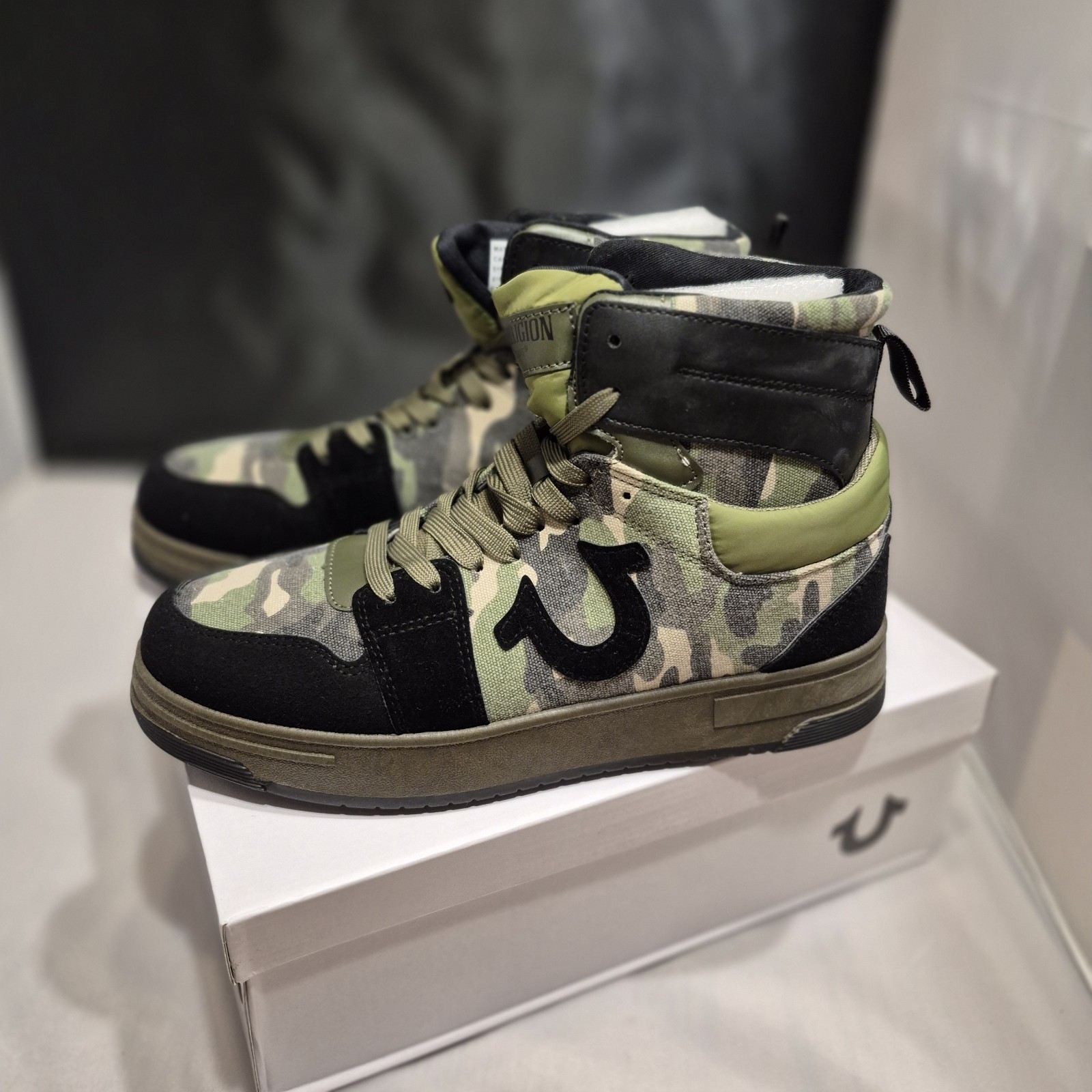 True Religion Men's Mateo Camo High Top Sneakers Brand New 10 M NIB