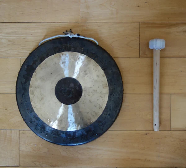 Gong, for ceremony, meditation, or concert;  16" in diametre