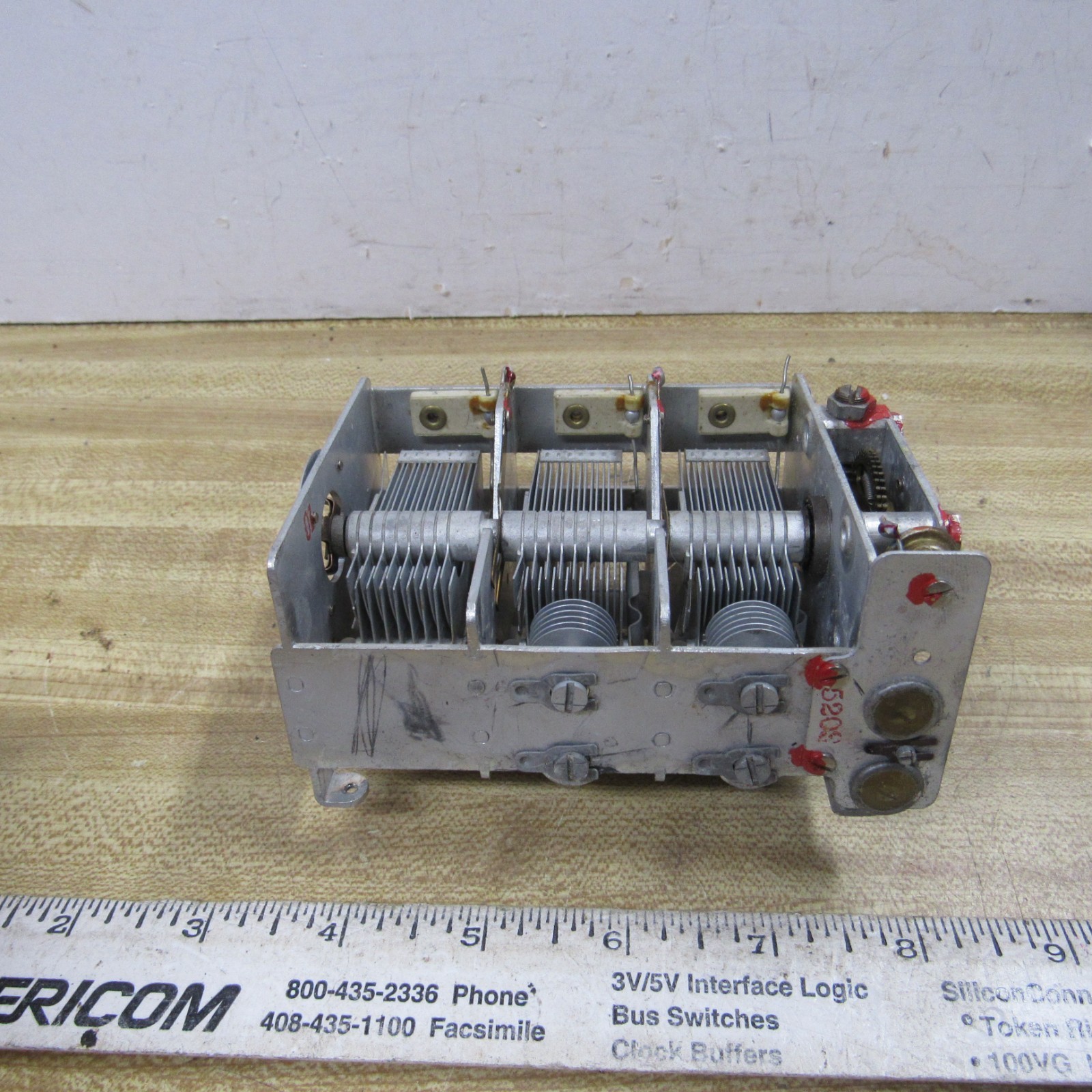 VARIABLE CAPACITOR 3 section 175 pF 16 to 174 pF Right Angle Shaft ARC-5
