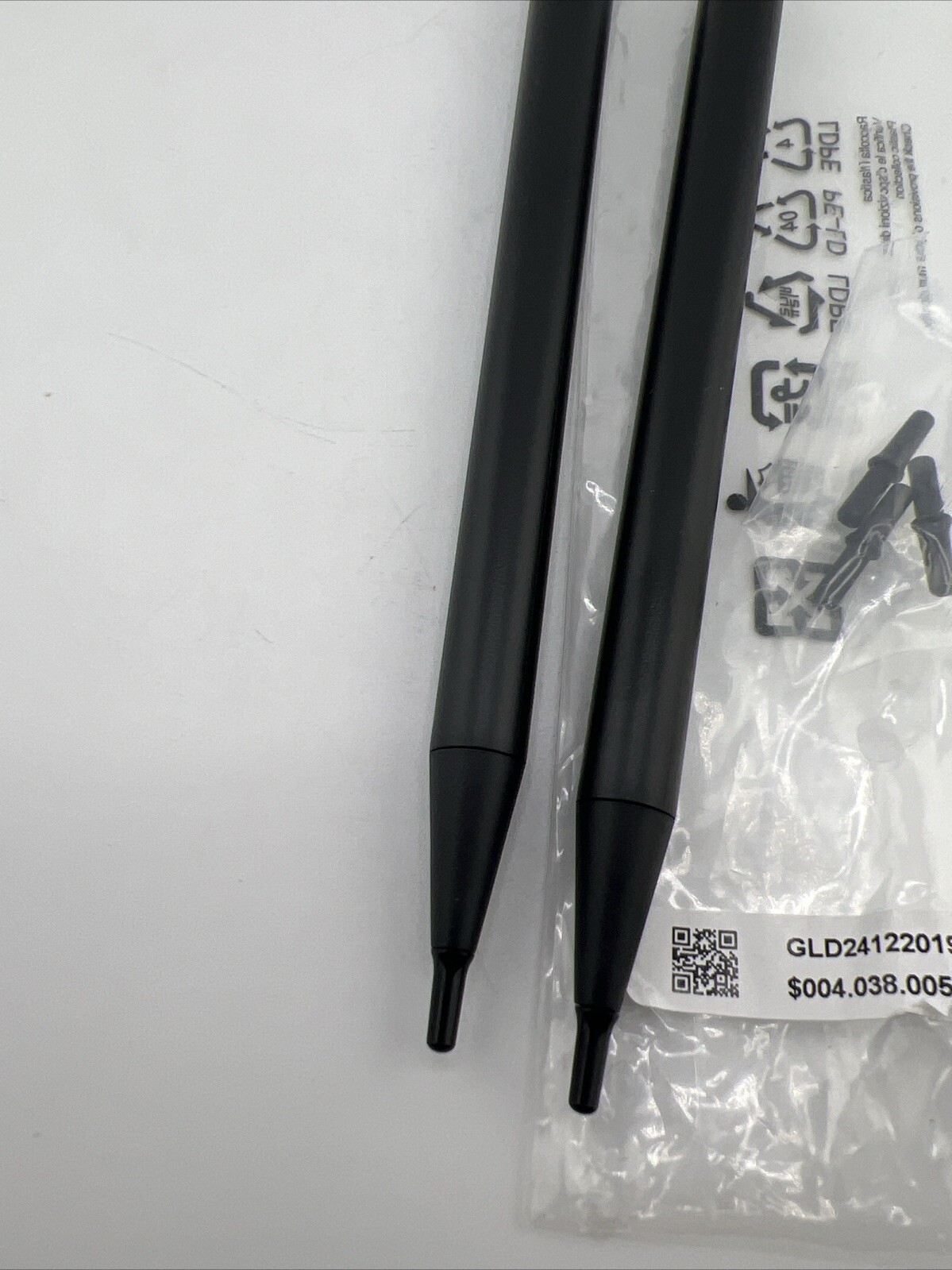 EUNIVON Stylus Pens Black 2 Pk with Extra Tips