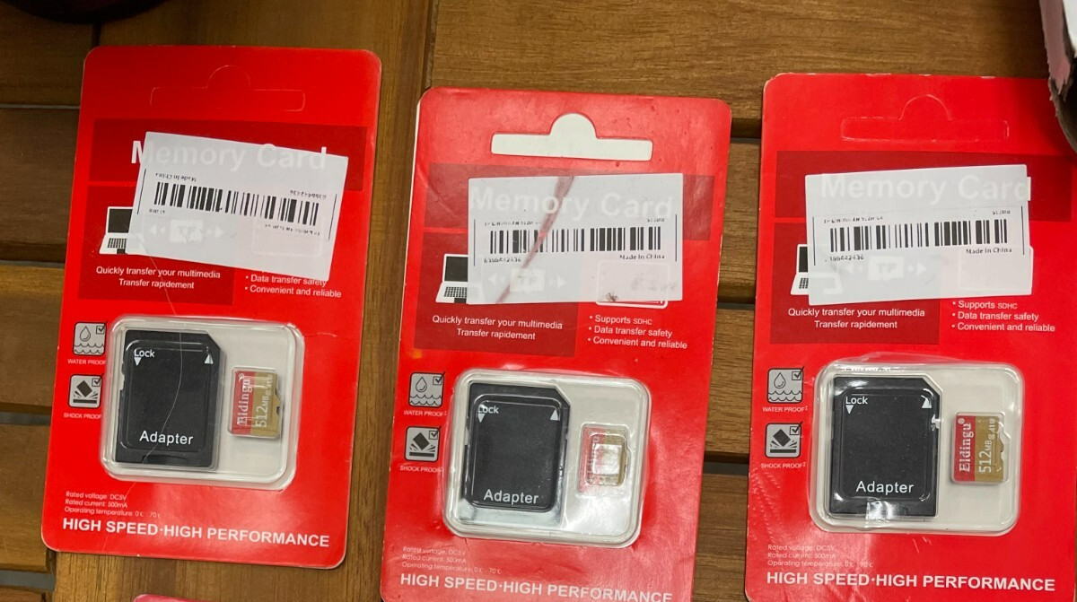 3x Eldingu 512GB Memory Cards + Adapters