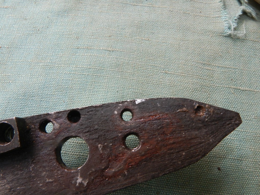 Early musket flintlock pste with pan