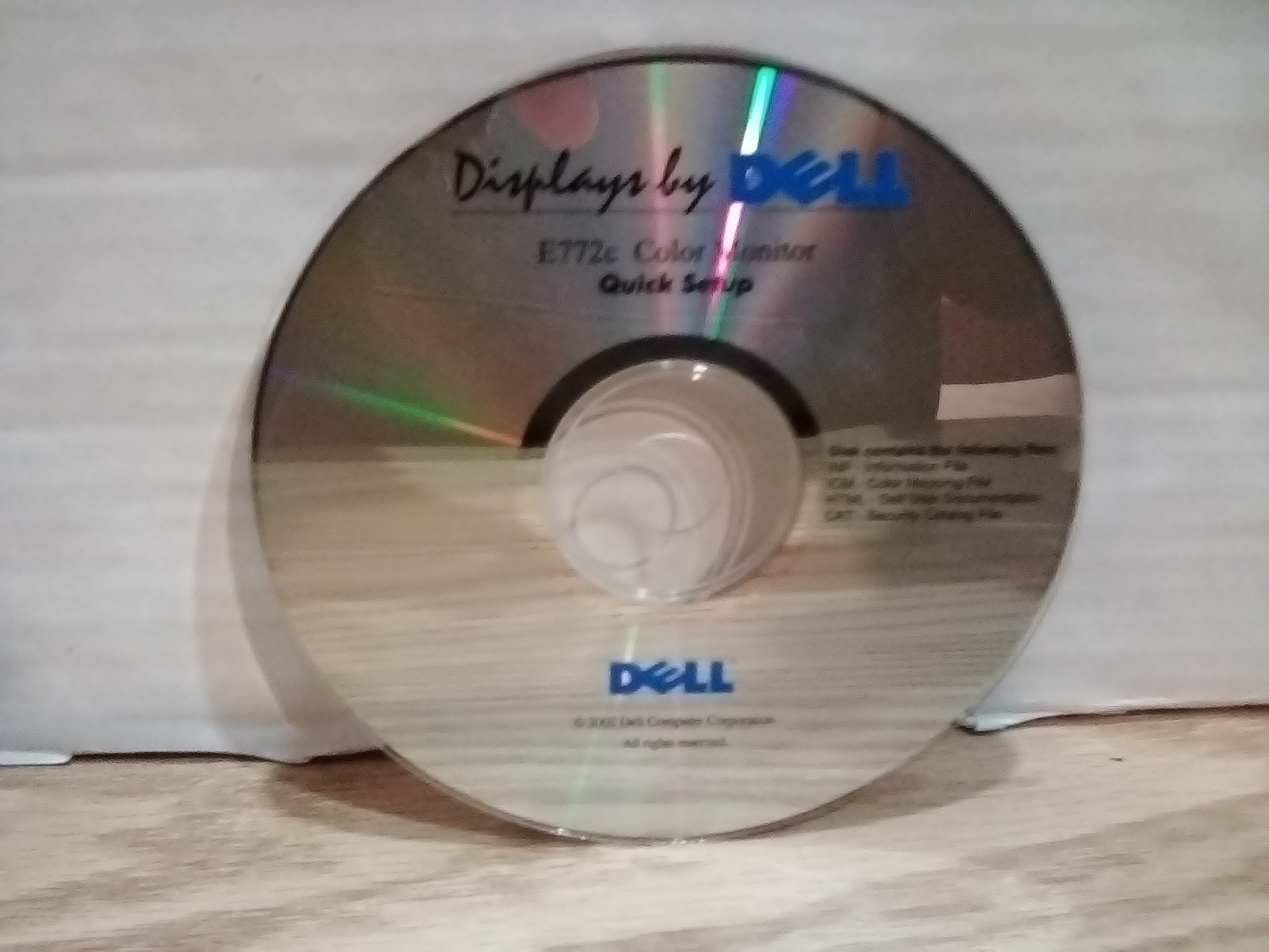 Displays by Dell E772c Color Monitor Quick Set-Up CD 2002.