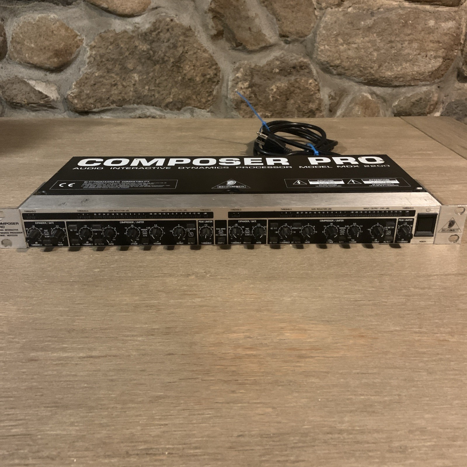 Behringer COMPOSER PRO Pro MDX2200 Dual Channel Compressor Limiter Rack Unit