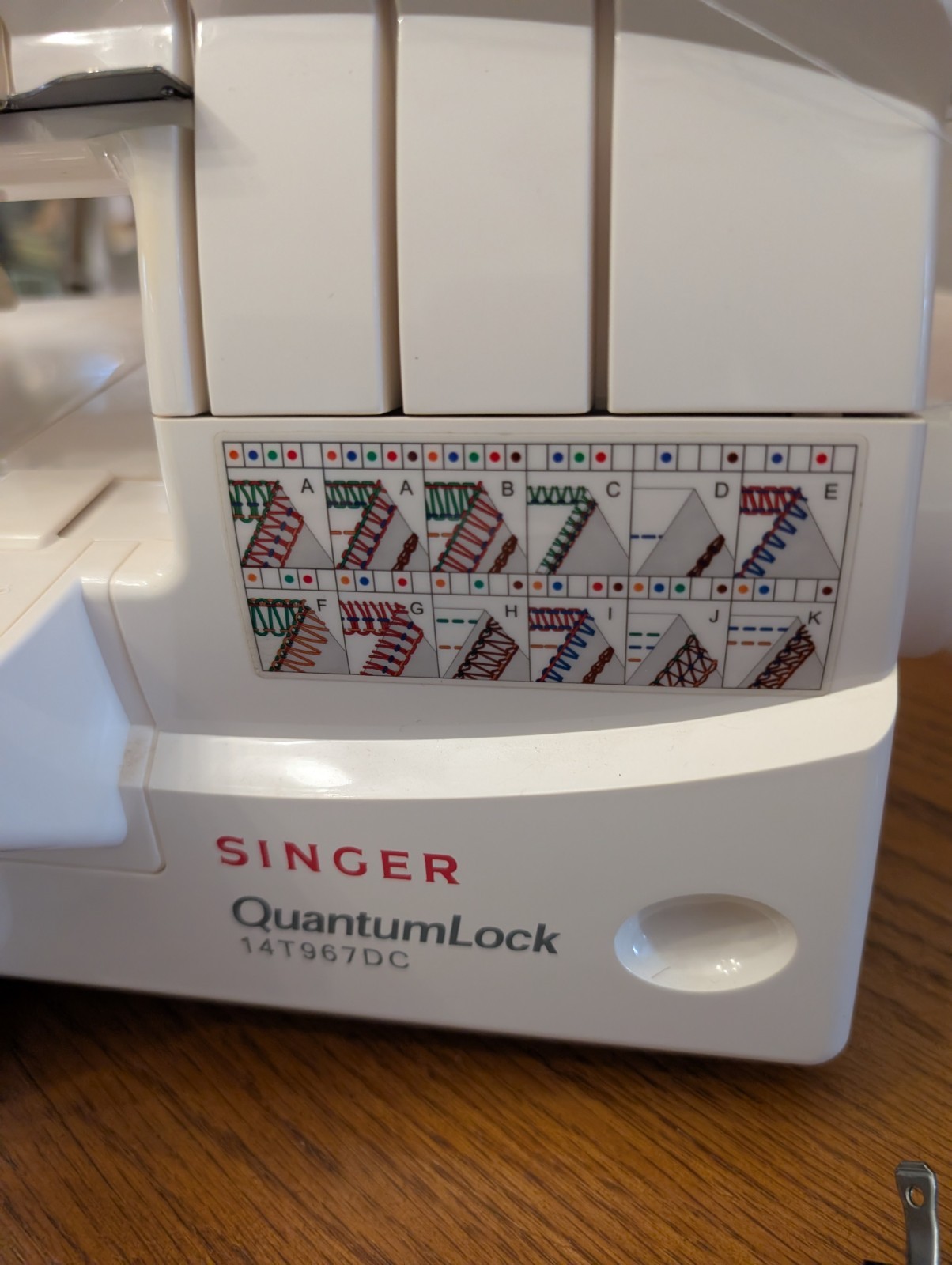 Singer QuantumLock 14T967DC 5-Thread Overlock Sewing Machine