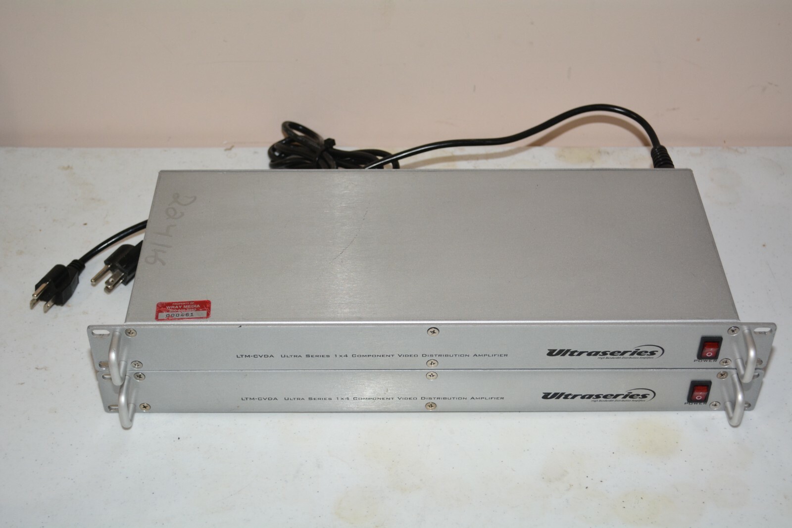 ^ Lot 2x Laird Telemedia Ultraseries LTM-CVDA Video Distribution Amplifier #D438