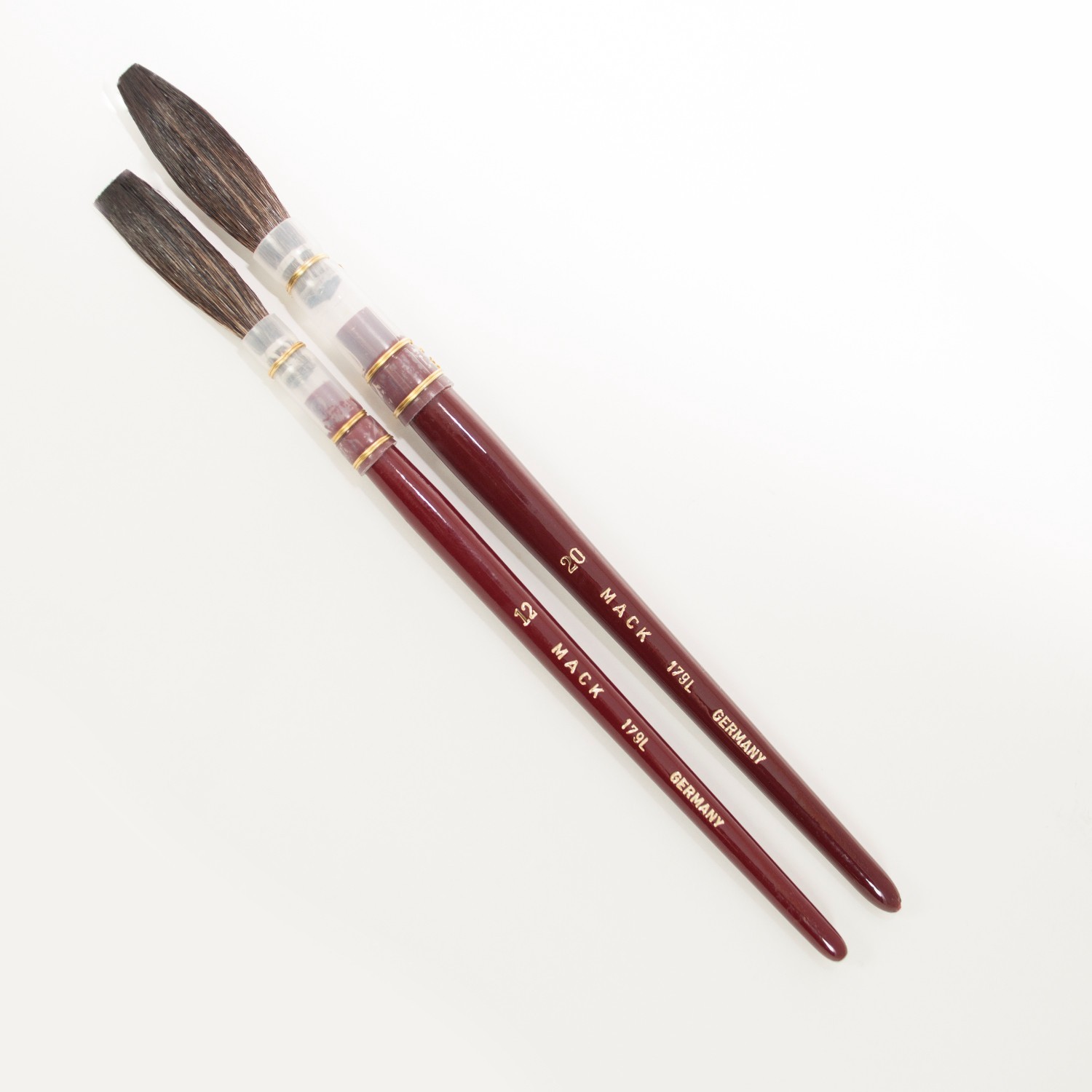 Finest Brown Kazan Squirrel Hair 179L Artist/Detailing Brush Bristles