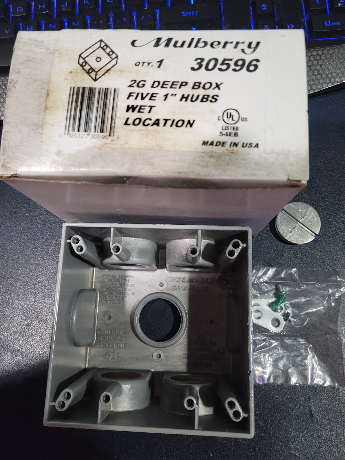 Mulberry Metal 2 Gang Deep Box Five 1 " Hubs Wet Locations 30596 NOS