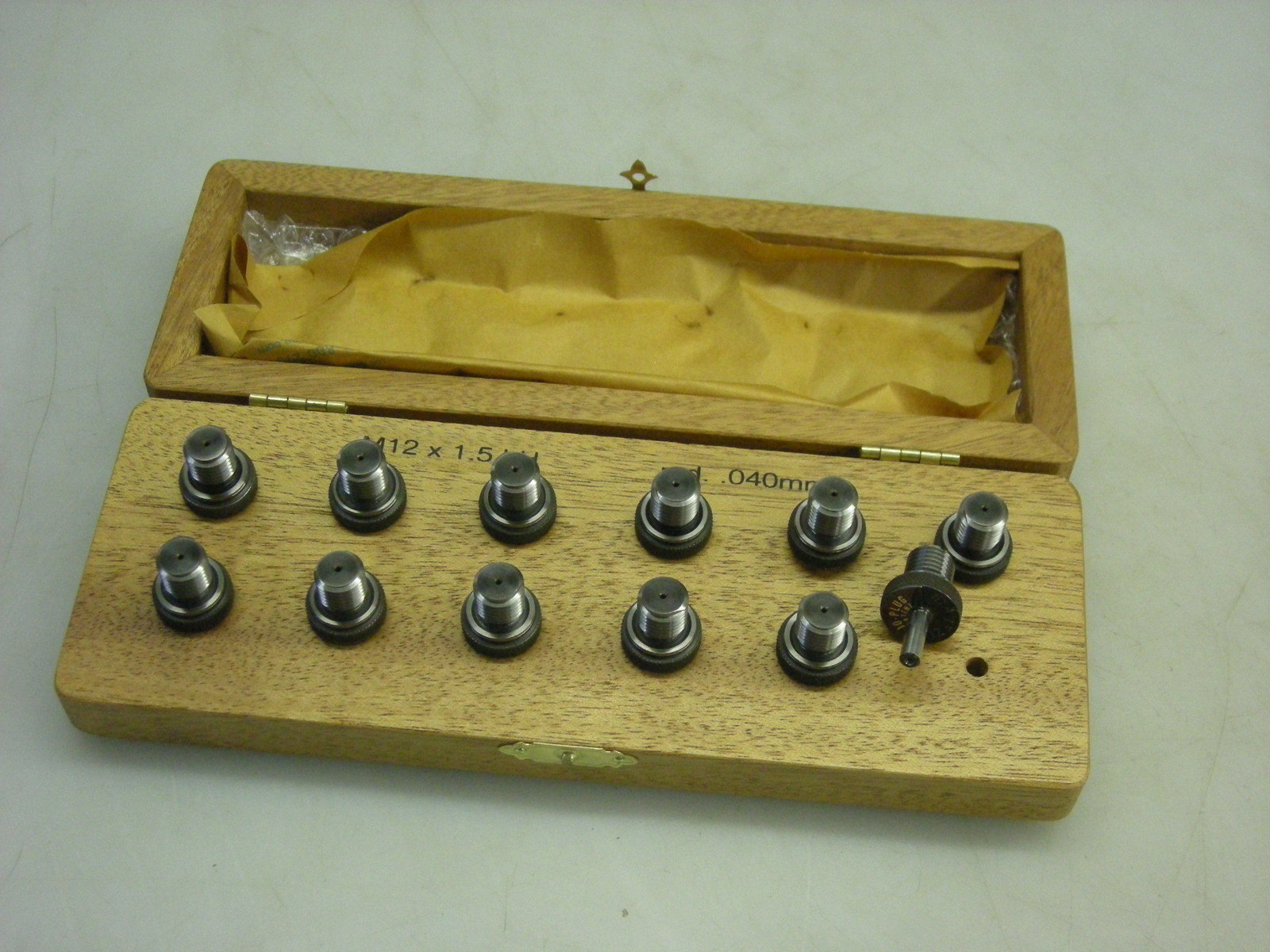 M12x1.5 LEFT HAND Thread Jo-Plug Tapped Hole Location gages p.d. +.040mm