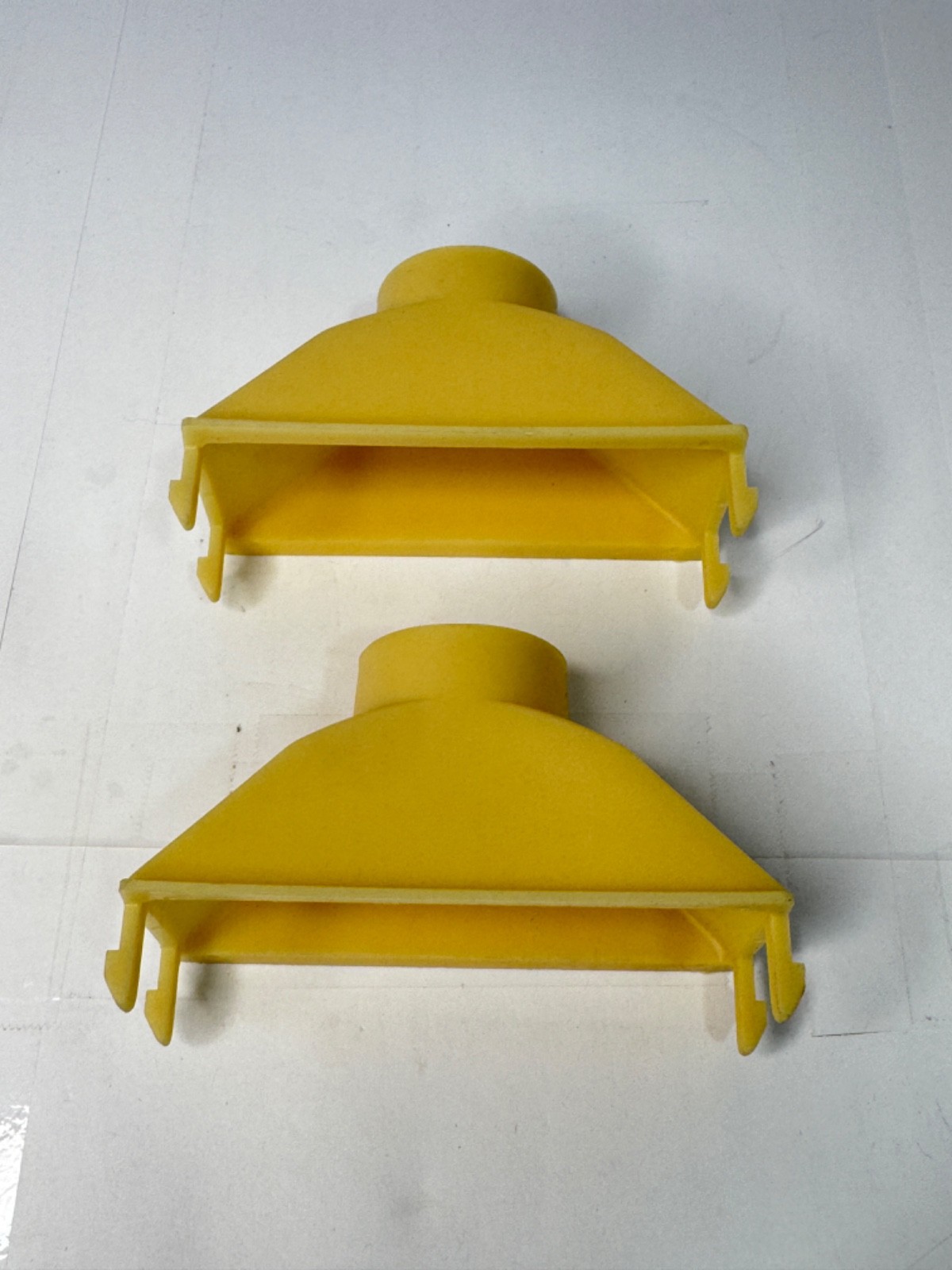 x(2) Bunn-O-Matic - 05916.0000 - Collector, Hopper ToBurr Housing