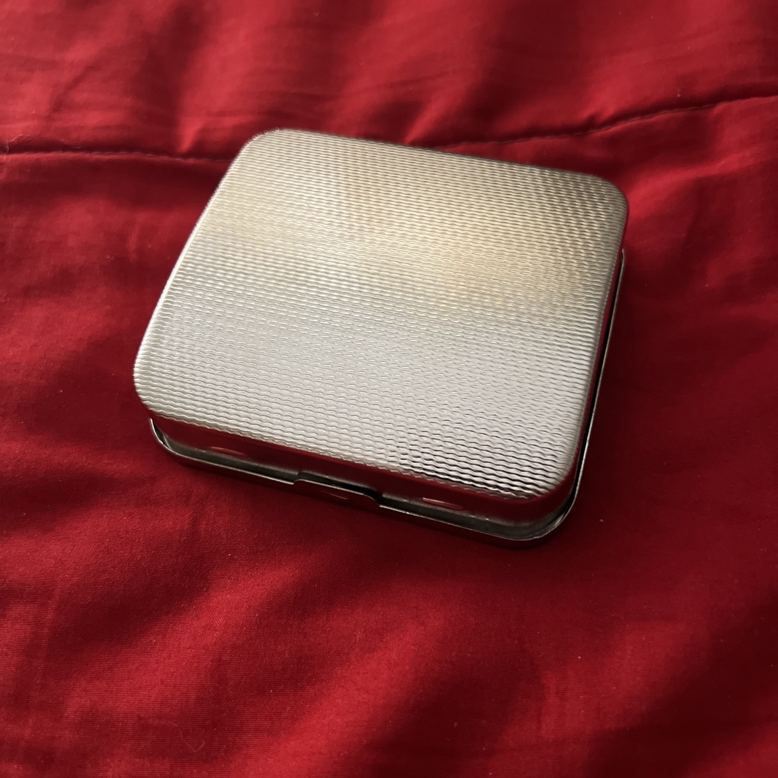 Zigzag Manual Cigarette Roller Metal Rolling Machine with Lid