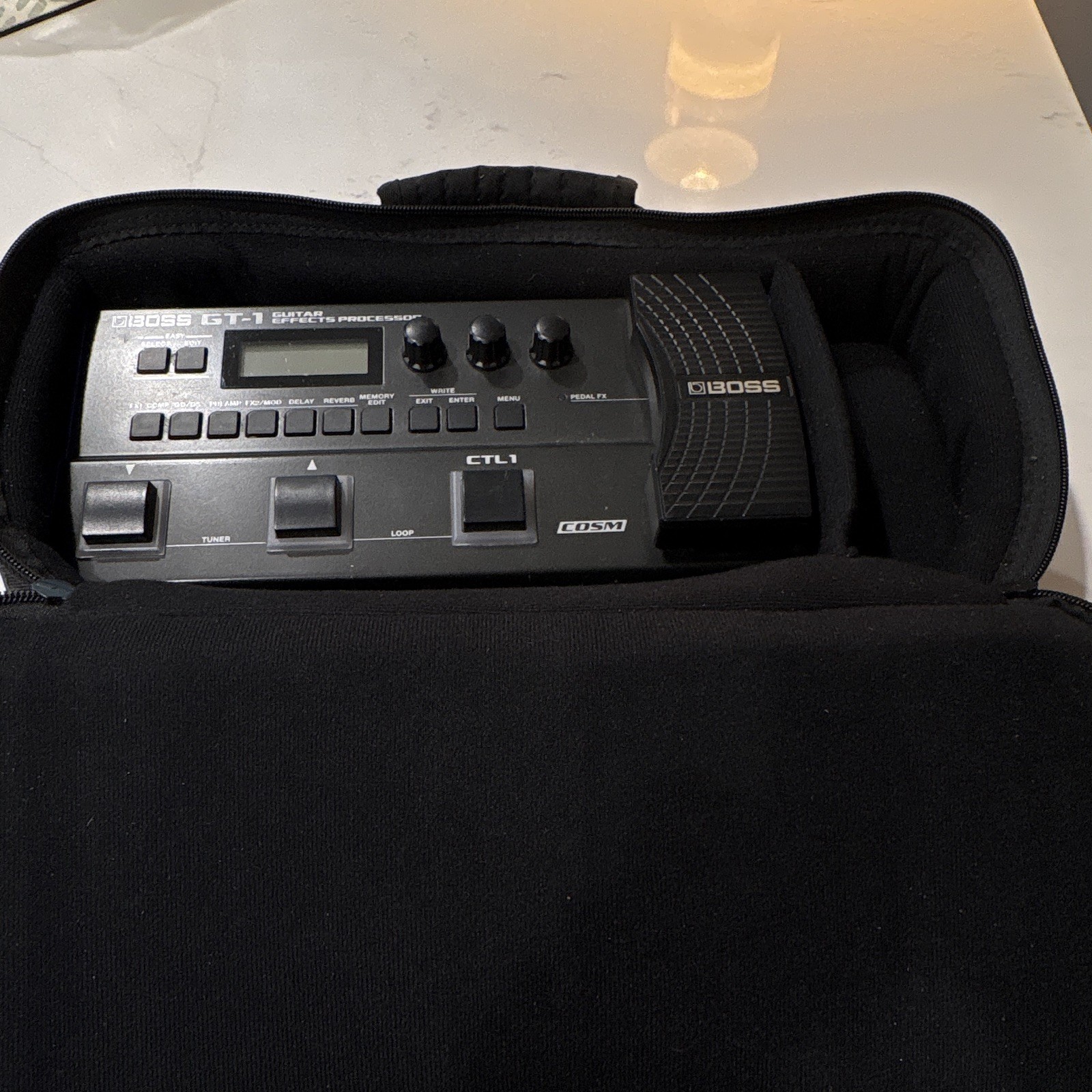 BOSS GT-1 Digital Guitar Effects Processor Multi-Effects Pedal w/ Carry Case