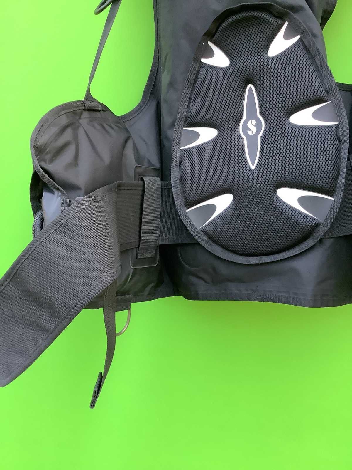 Scubapro Go BCD 2011 Size Large pre owned