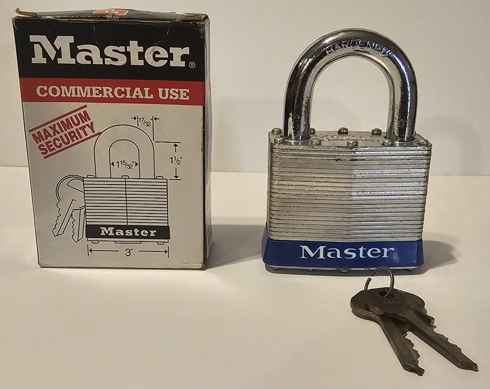 Master Lock No 19 Maximum Security Steel Padlock Traditional Shackle with Keys