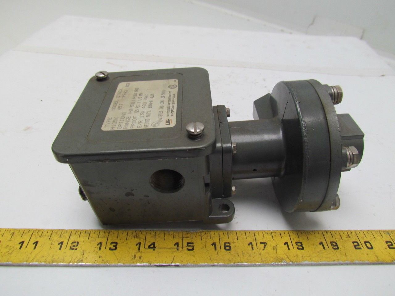 United Electronic Controls H105K-457 Differential Pressure switch 15A 480VAC