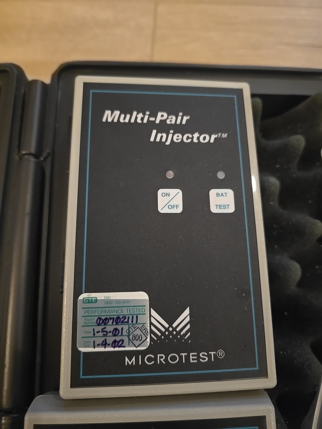 MICROTEST Multi-pair Tester 2 Power Adapters and Hard Carry Case