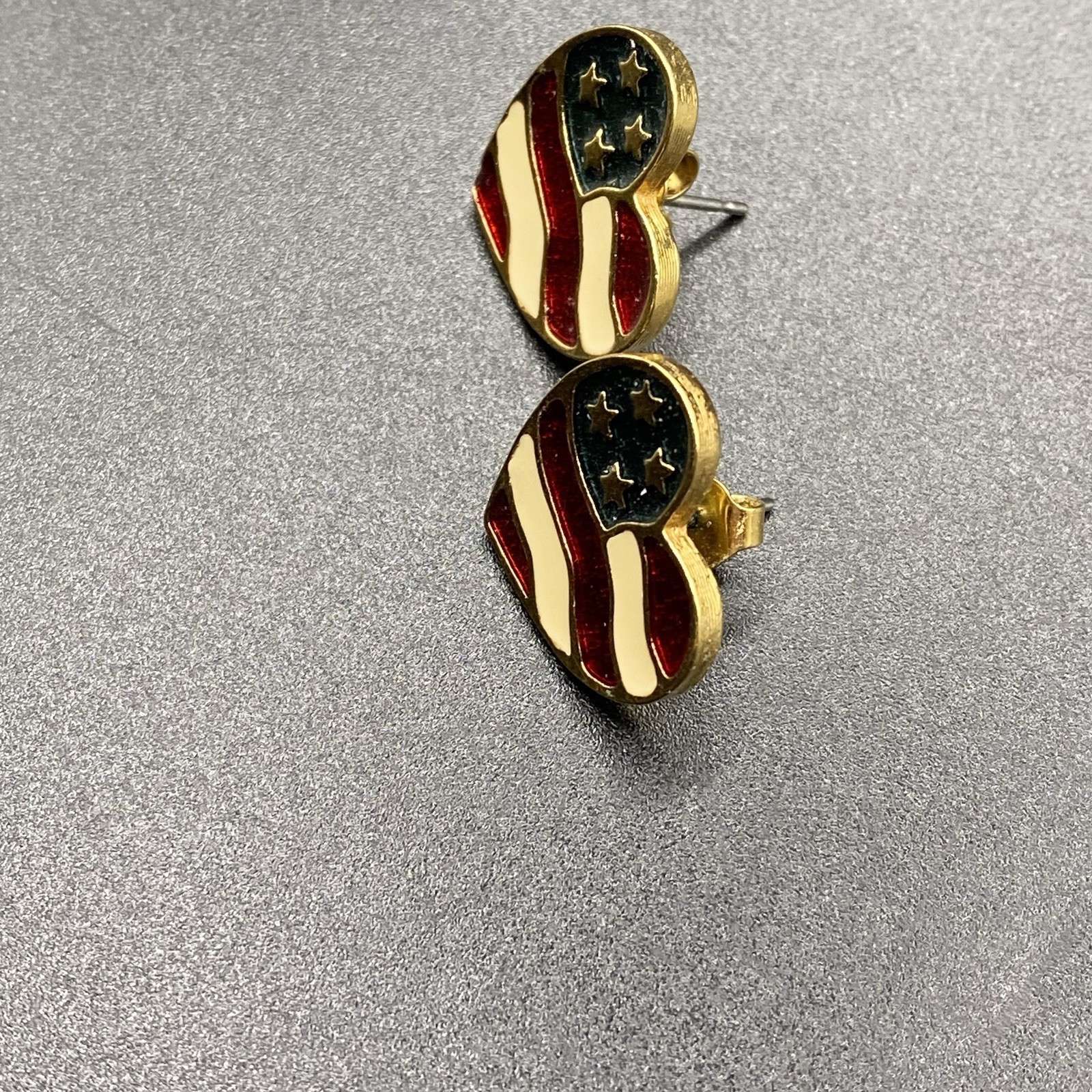Avon American Flag Heart Earrings Pierced