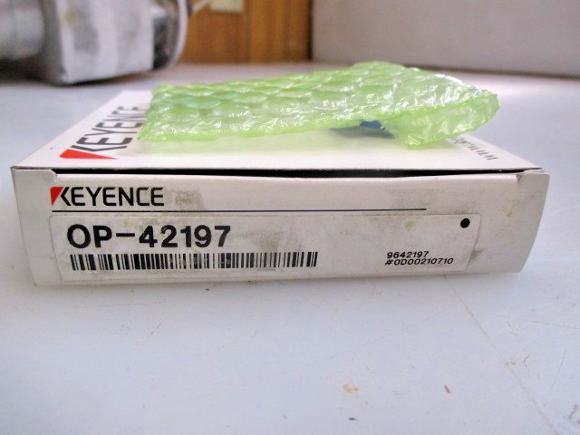 NEW KEYENCE SENSOR REFLECTIVE PAPER OP-42197