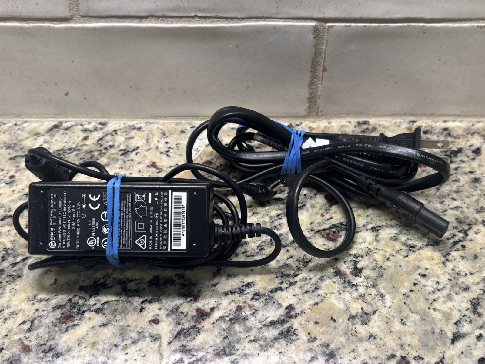 PAX S80 Credit Card Reader Terminal Unit w/ Cables & Receipt Tape Powers On EUC