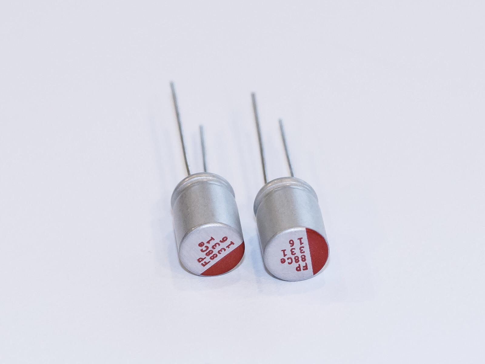 2 Pack 330uF 16V Fujitsu FP 8x11.5mm VGA/MB Low ESR Solid Capacitor, USA Shipper