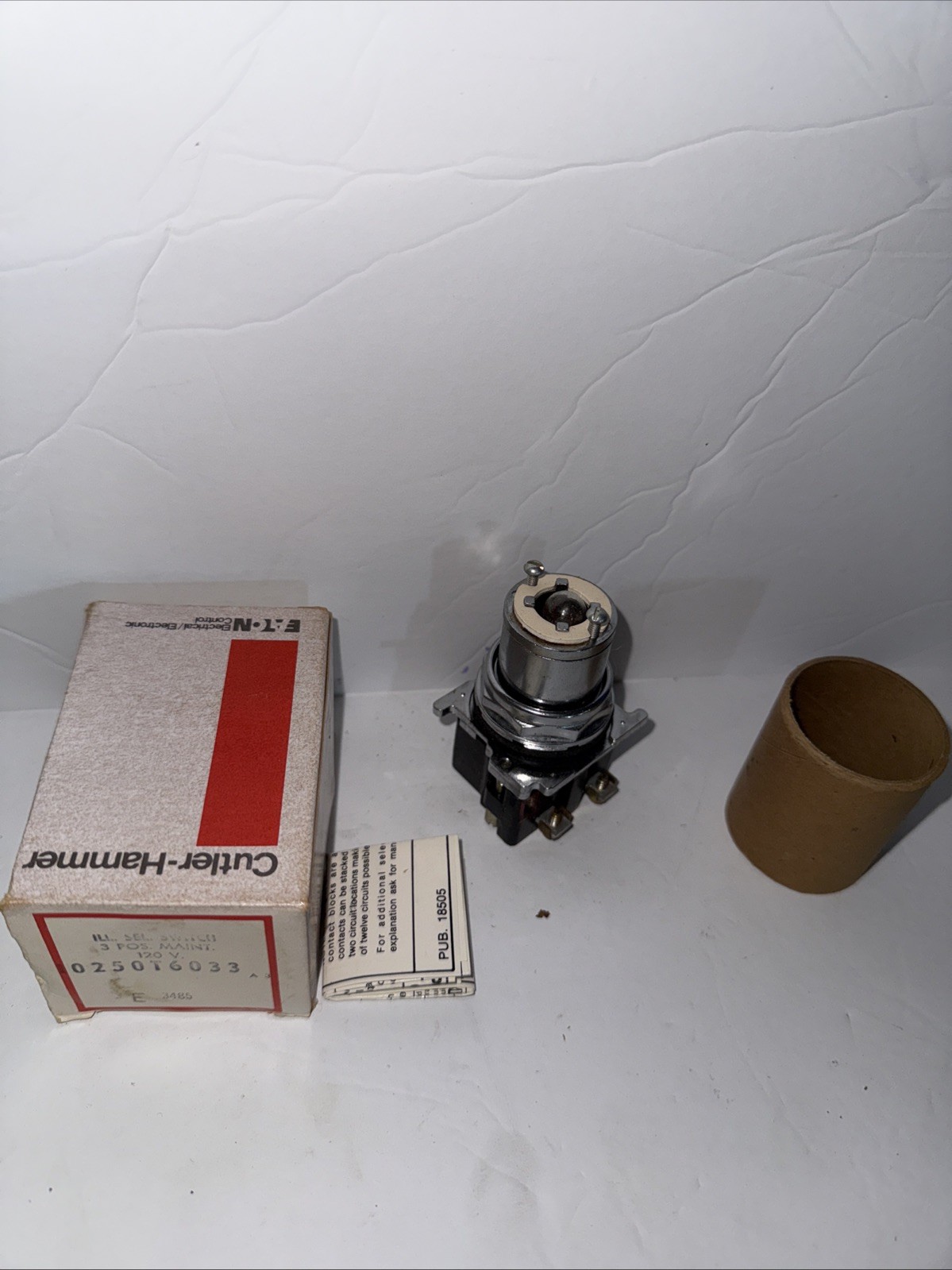 cutler hammer ill. selector switch 025016033 NOS
