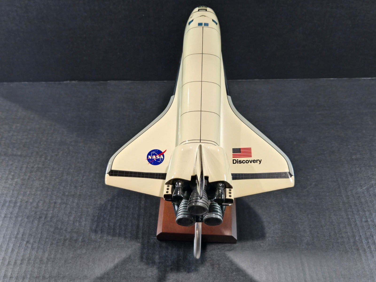 Orbiter Discovery Mahoghany Model