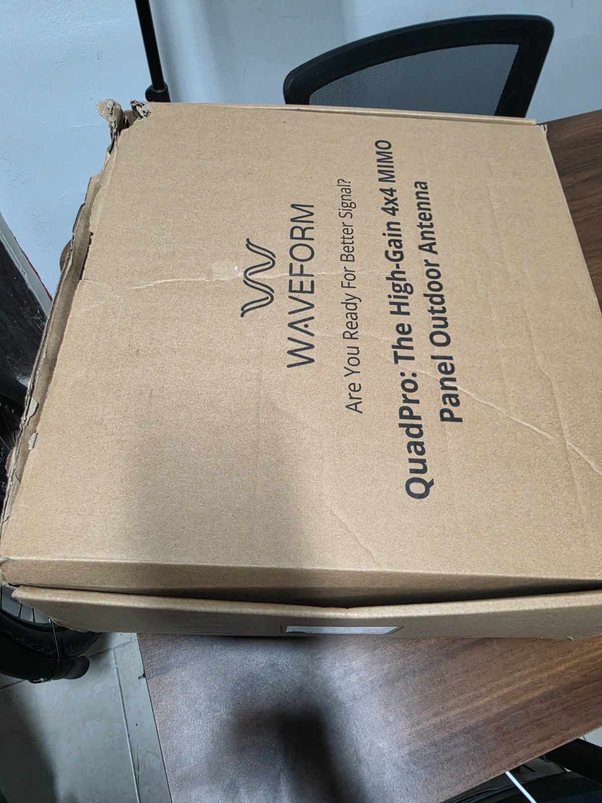 Waveform QuadPro: High-Gain Directional 4x4 MIMO Panel Antenna - 4G 5G Internet