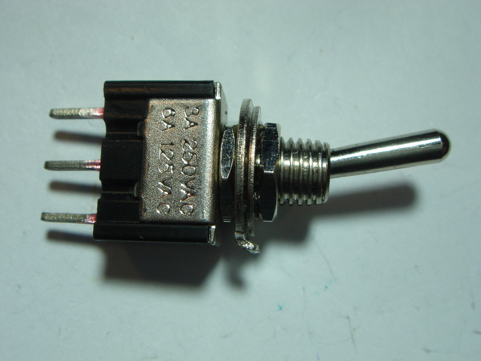 Toggle Switch Switch 1xUM 250V 3A #1-1154