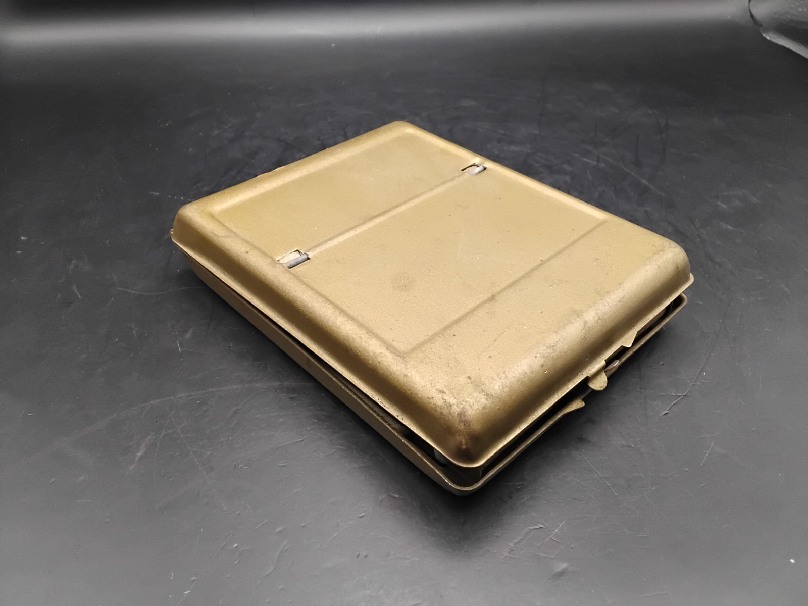 (BoxI) Vintage Unbranded Cigarette Roller Metal Case
