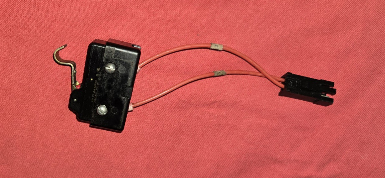 Vulcan Hart Microswitch, Part#: 00-411496-000F7, used, Nice condition