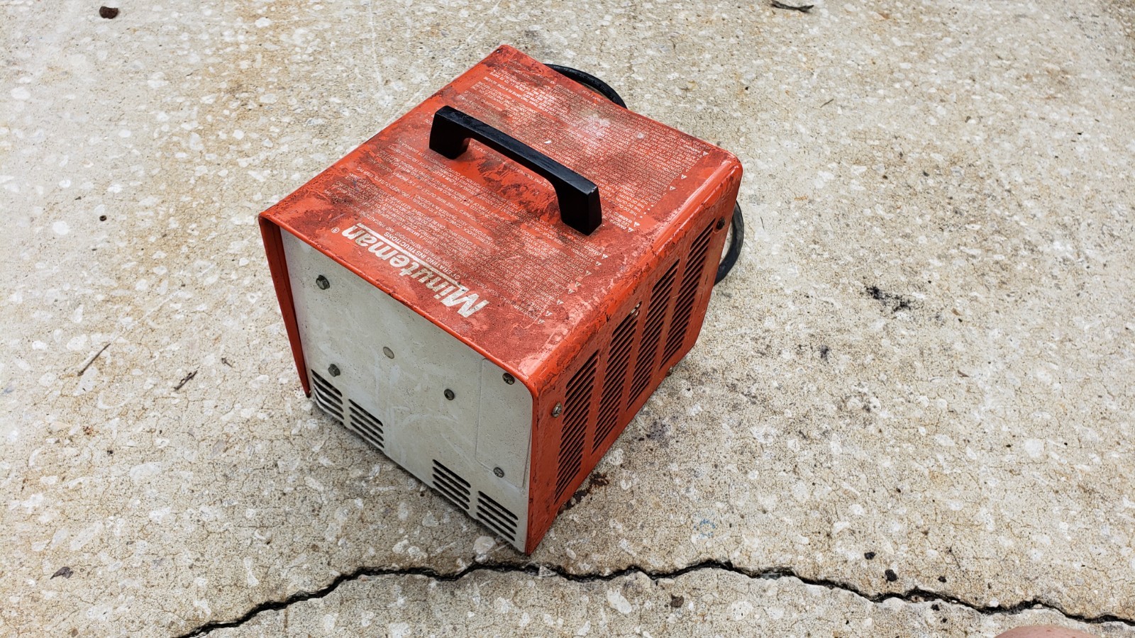 Minuteman 36v Automatic Battery Charger 957727