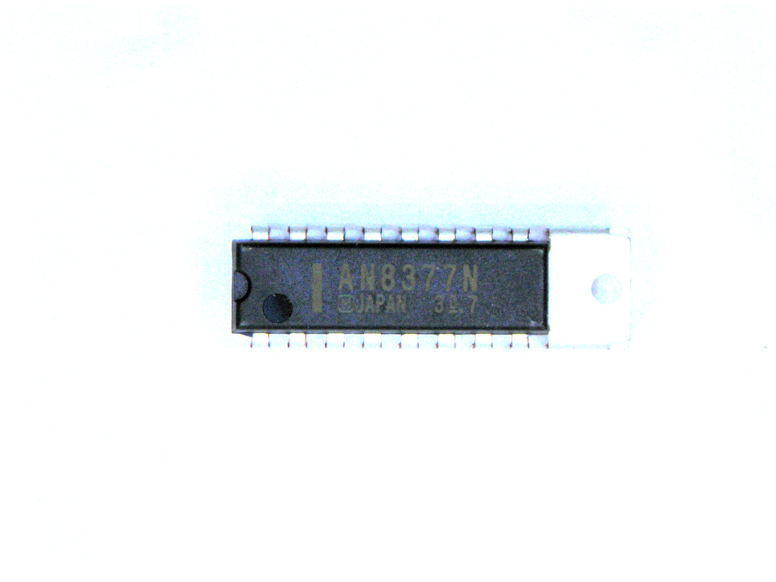 AN8377N  "Original" Panasonic (Matsushita)   16P DIP IC w/heat sink tab 1 pc