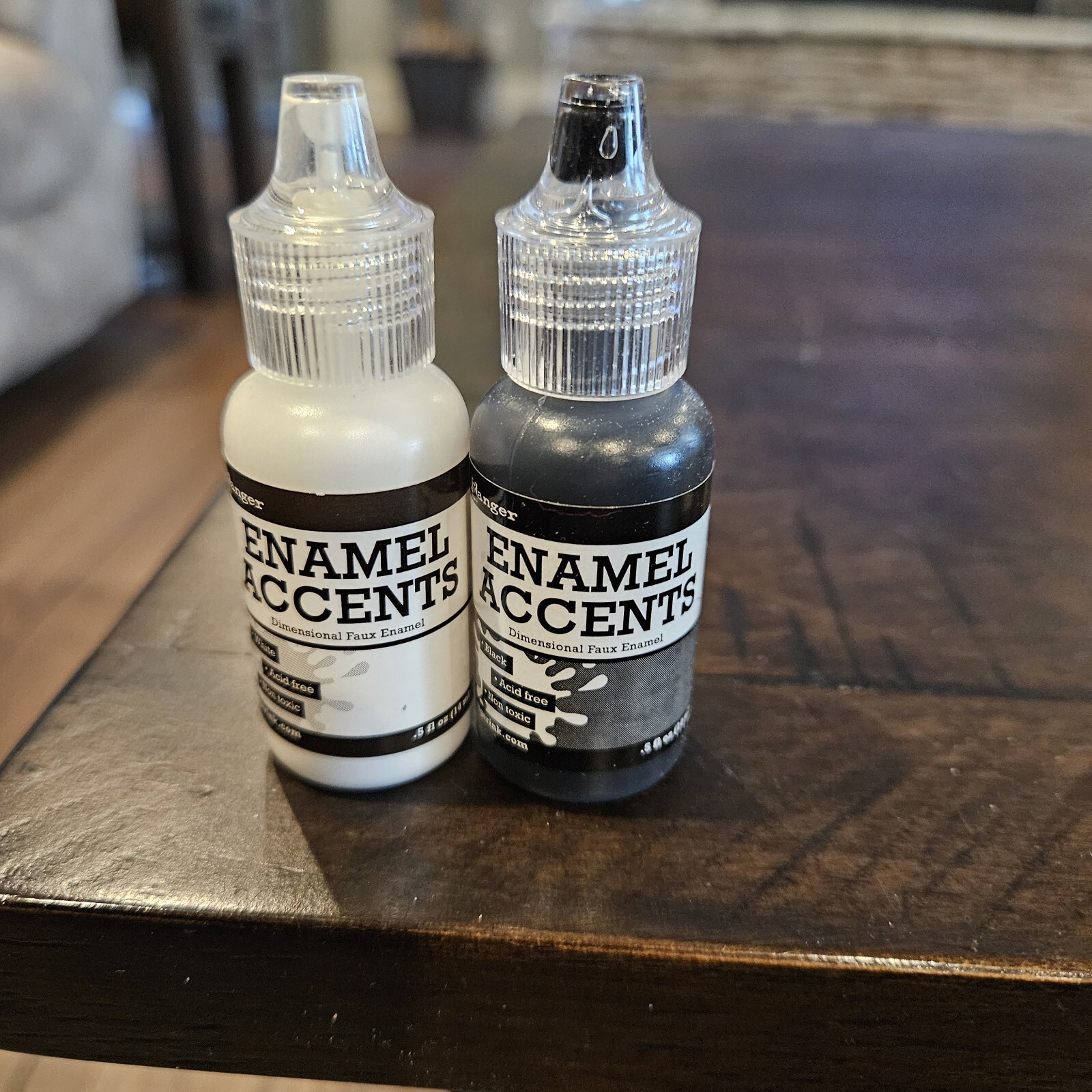 Ranger GAC27355 Ink essentials Enamel Accents .5oz Black & White bottles