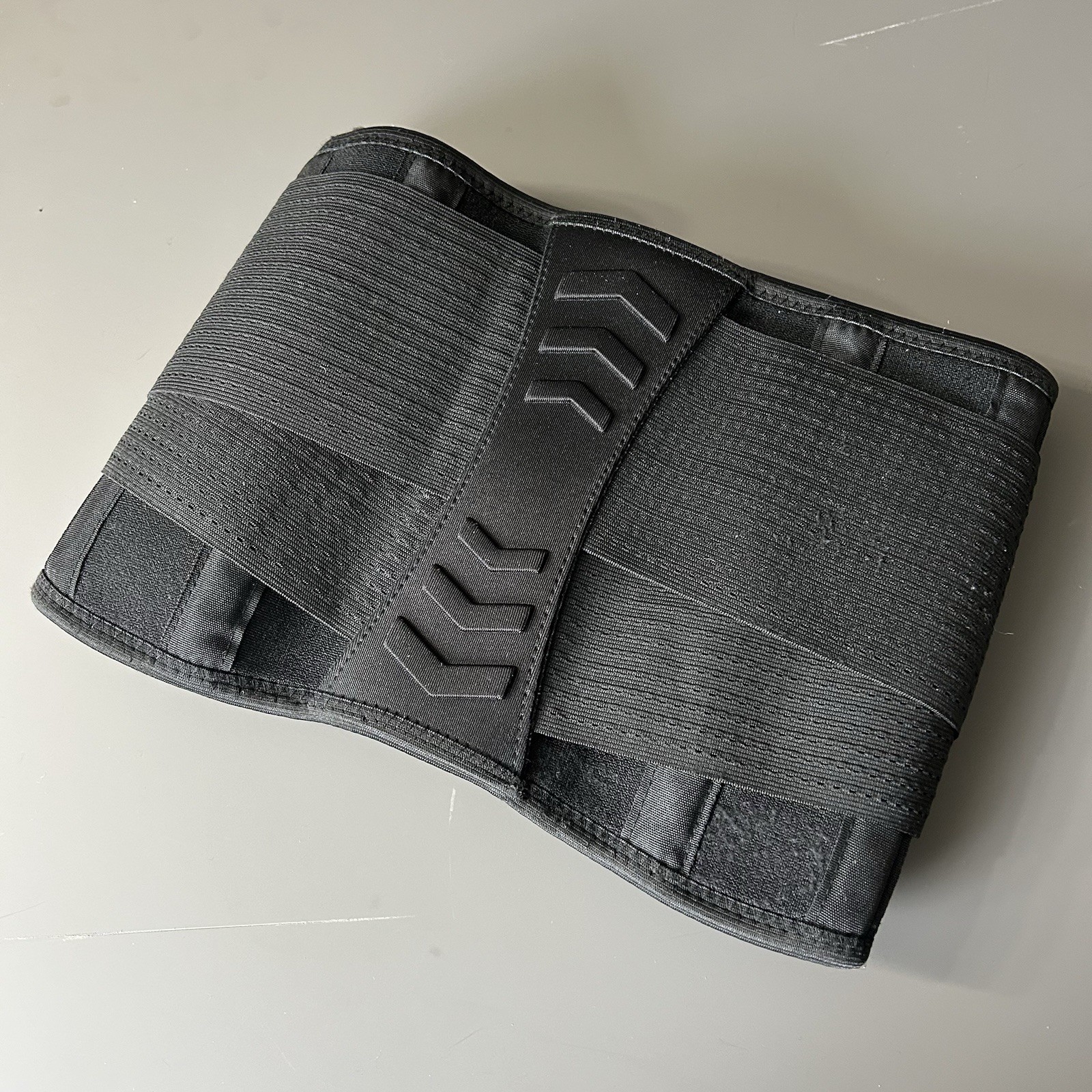 Black Adjustable Elastic Compression Strap Support, size M