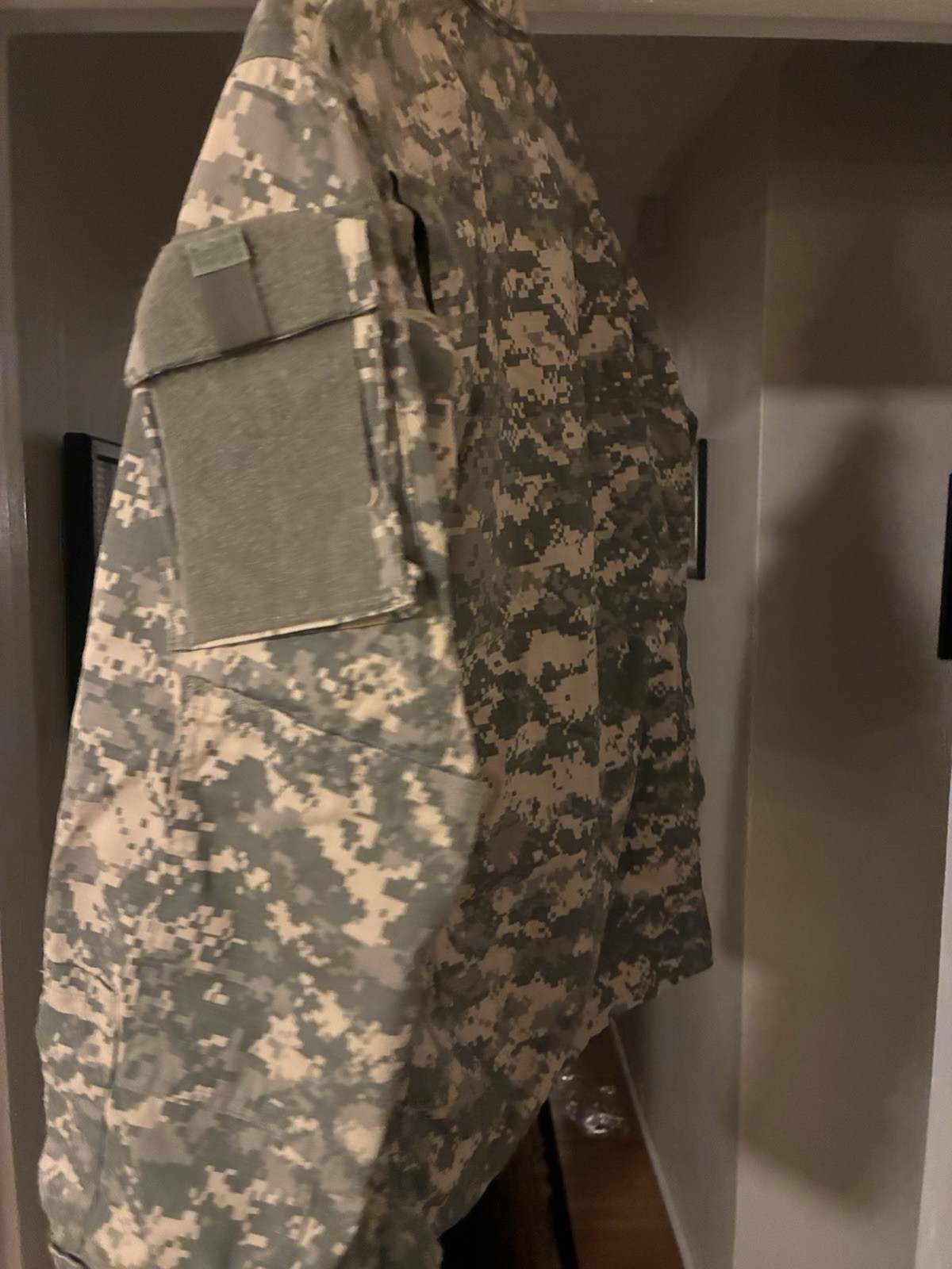 army combat uniform size small jacket