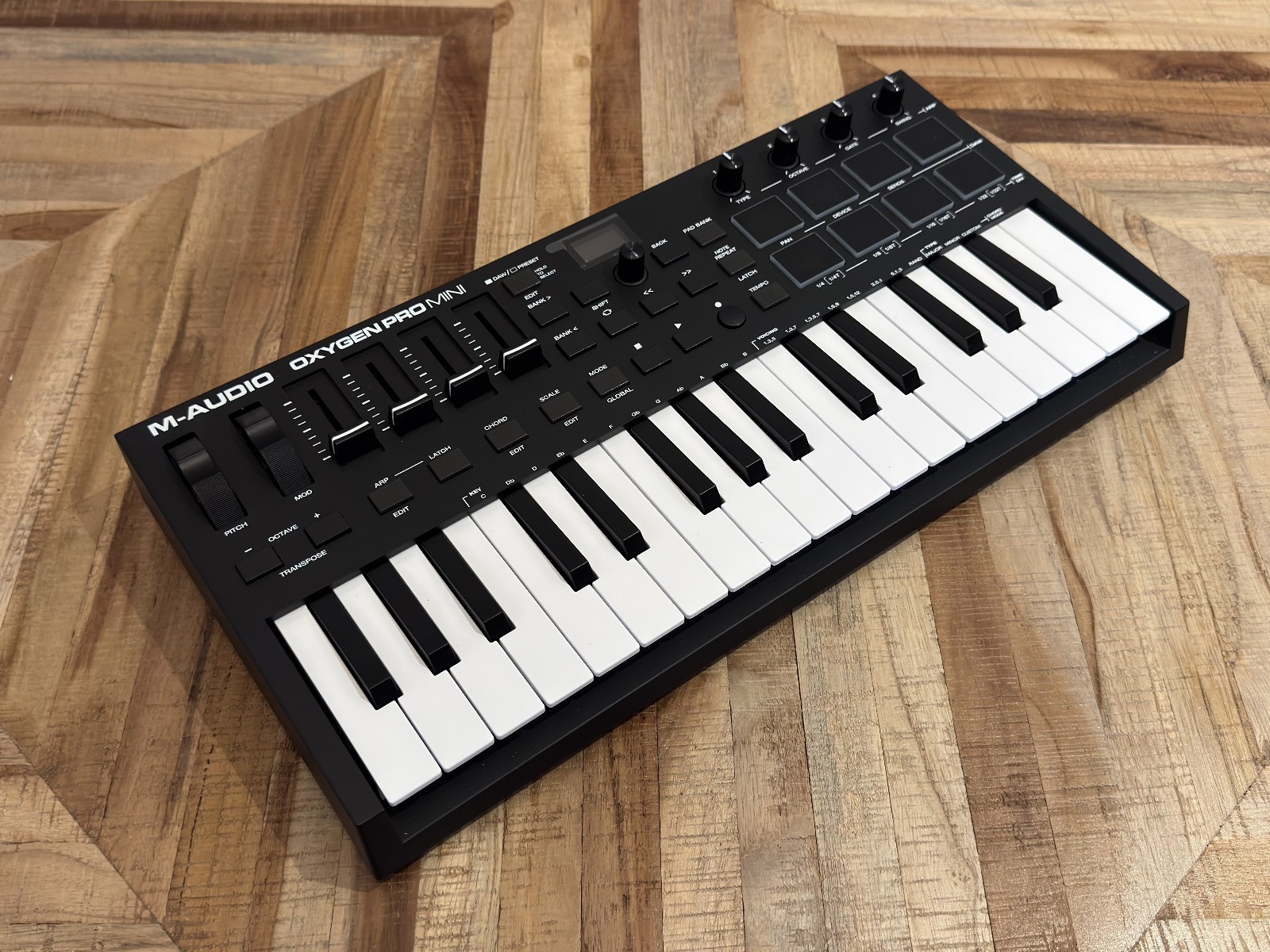 M-Audio Oxygen Pro Mini - 32-Key USB MIDI Controller