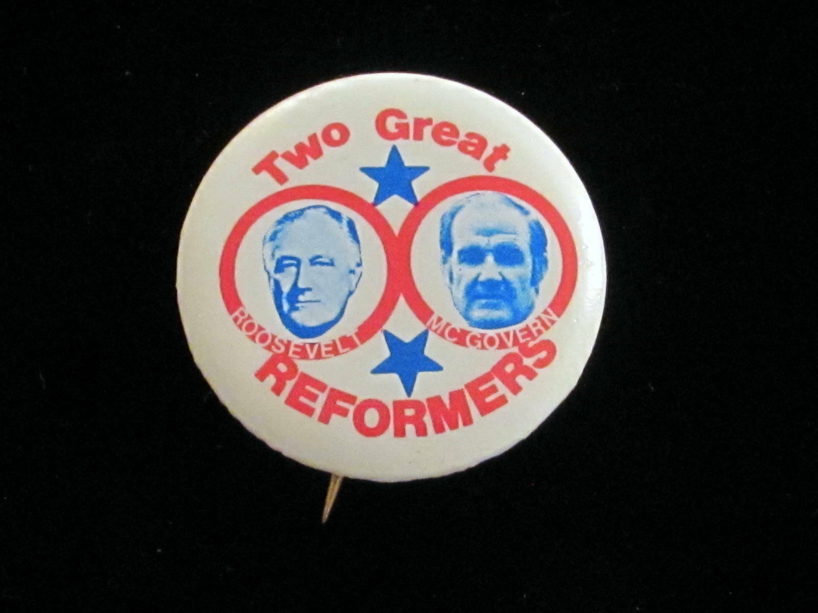 1972 George McGovern for President 1 1/4" Pinback Button FDR Two Great Reformers