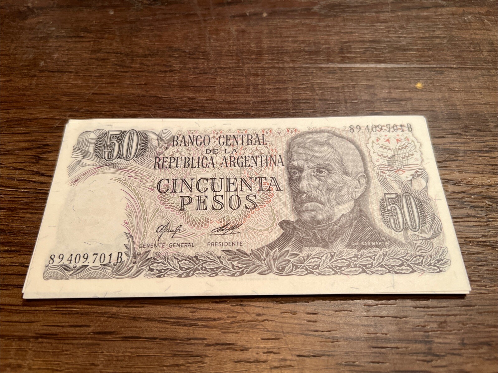Lot 25 Notes 50 Argentine Pesos 1973 UNC Gems , With Consecutive Serial Numbers