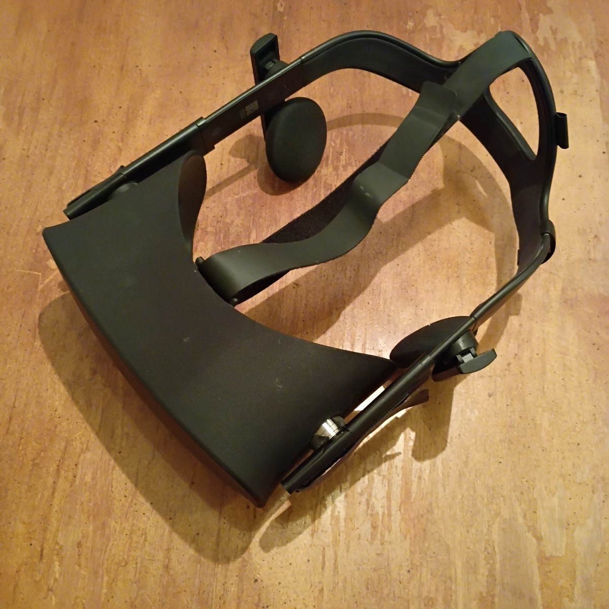 Meta Oculus Rift CV1 Headset ONLY - PARTS REPAIR As Is