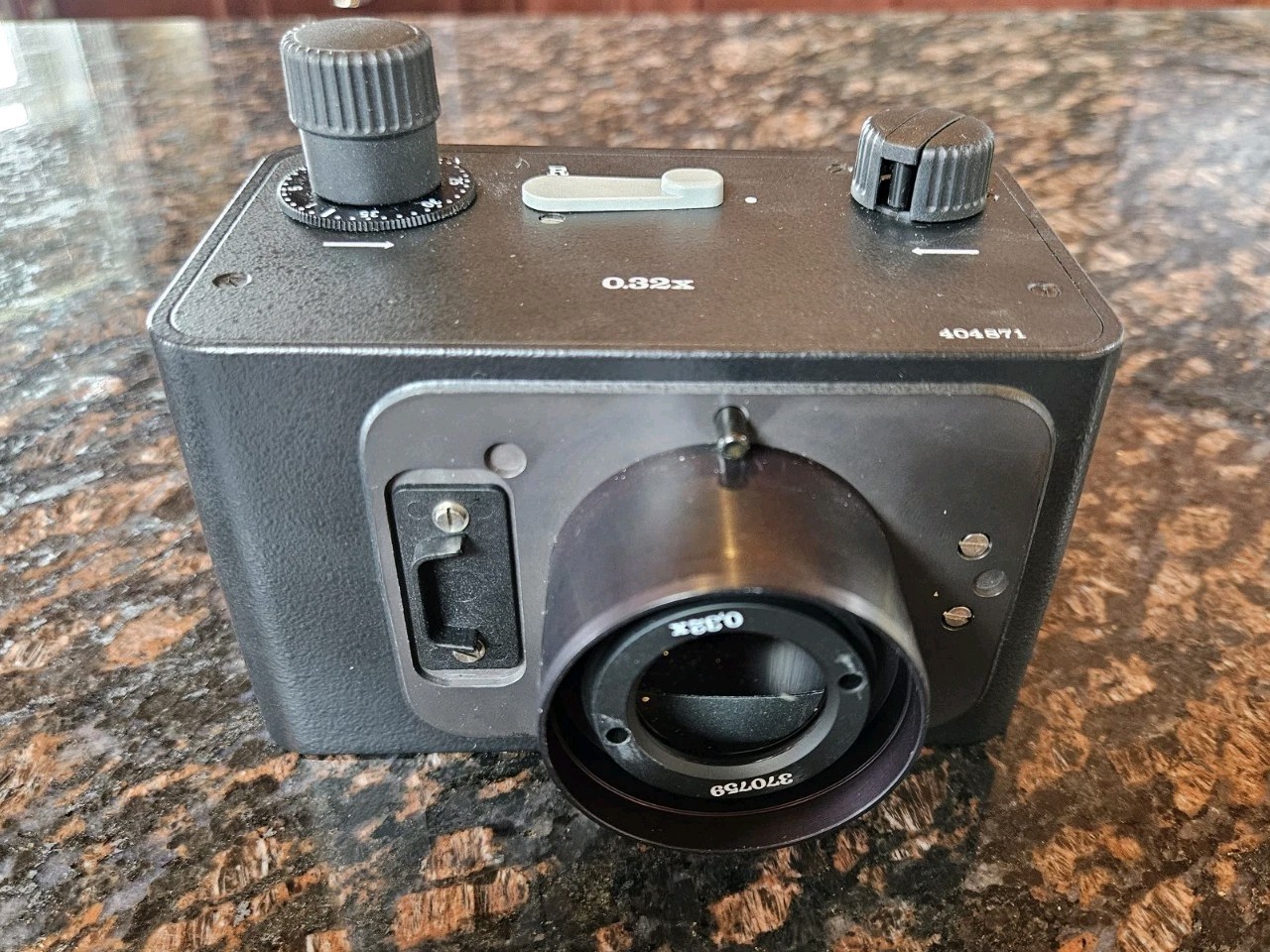 Wild Heerbrugg  Microscope Camera 404871 w/ 370759 0,32x Objective Lens