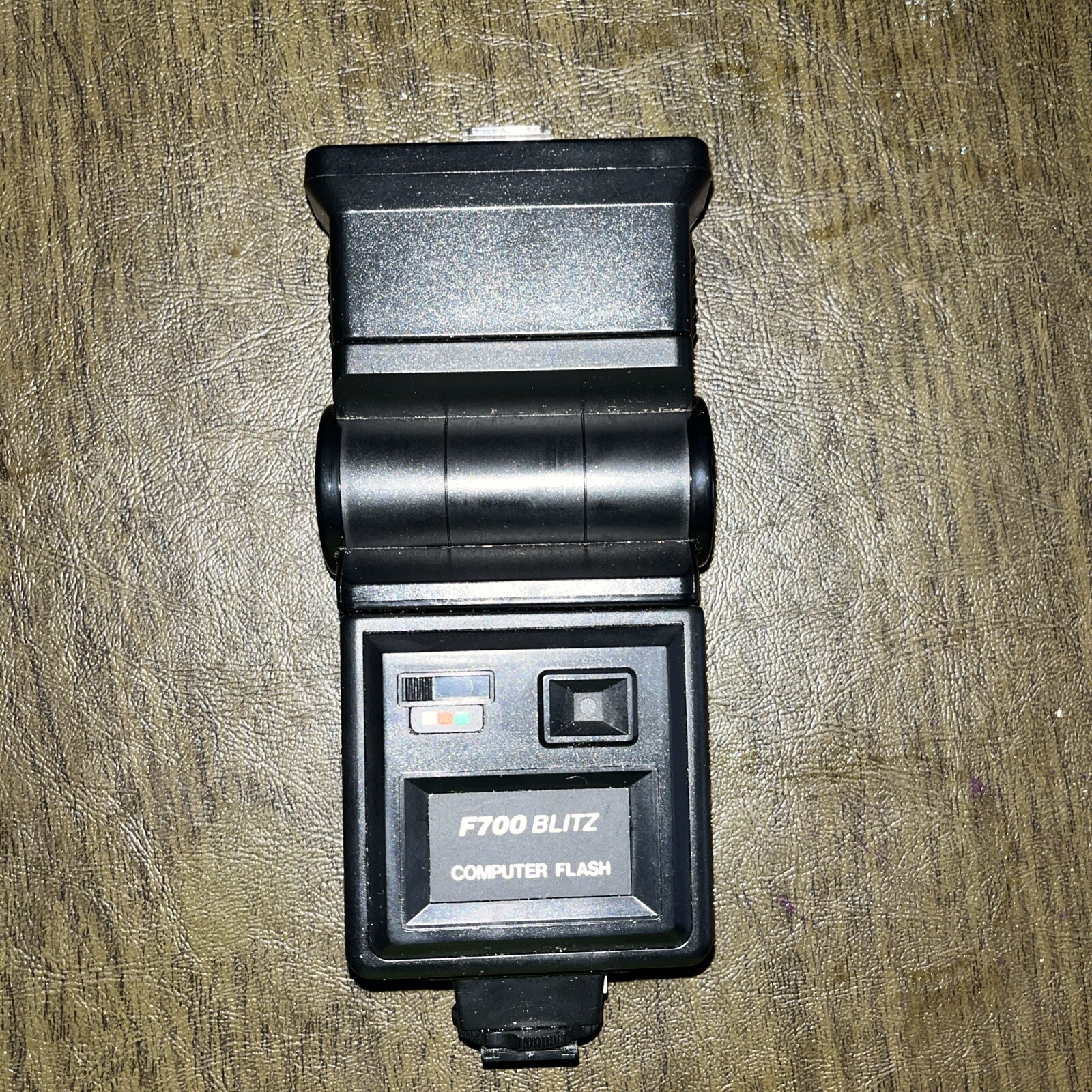 F700 BLITZ Computer Flash Auto Computer Zoom, Bounce, Swivel