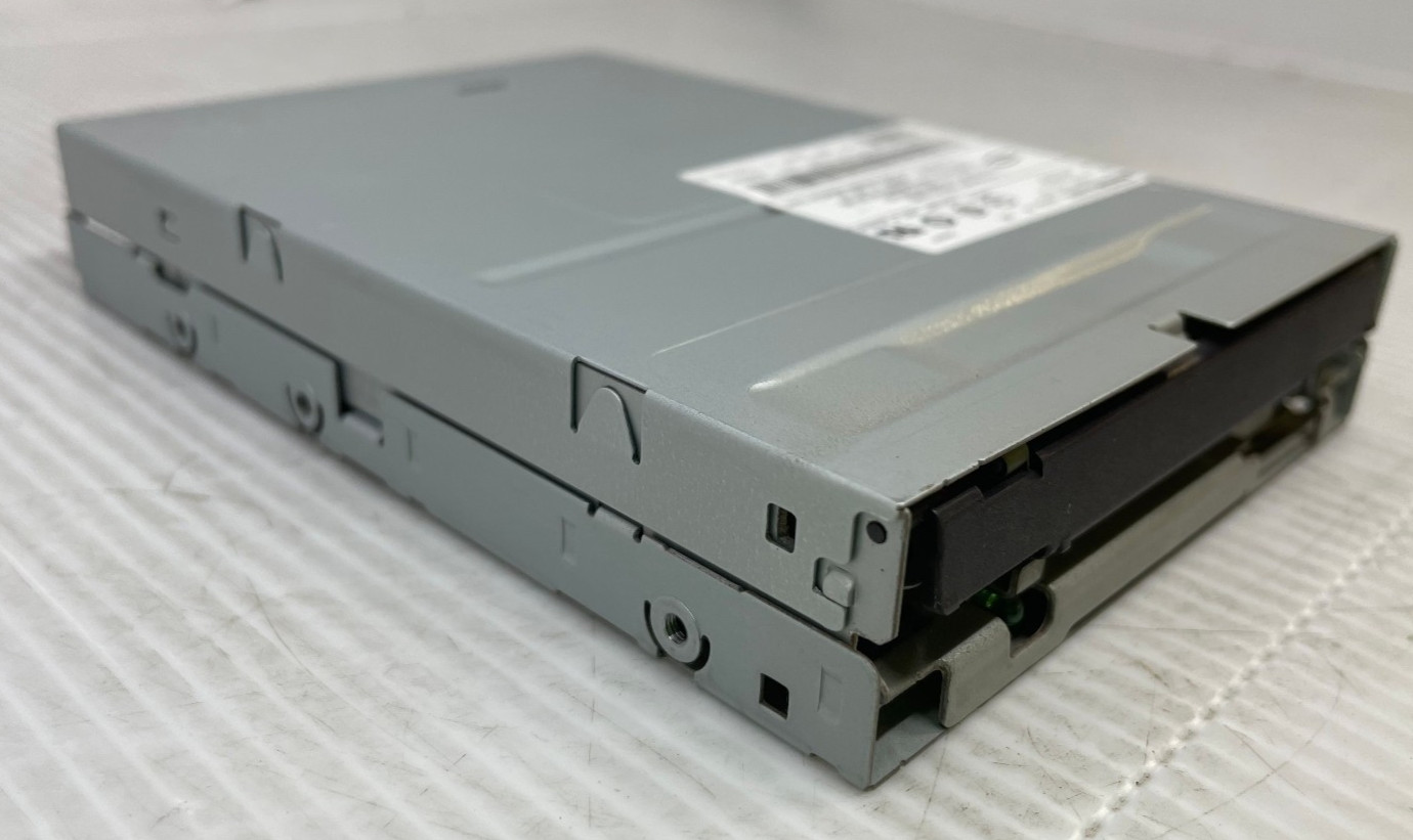 Vintage TEAC FD-235HG 0WH355 Floppy Disk Drive - Missing front bezel