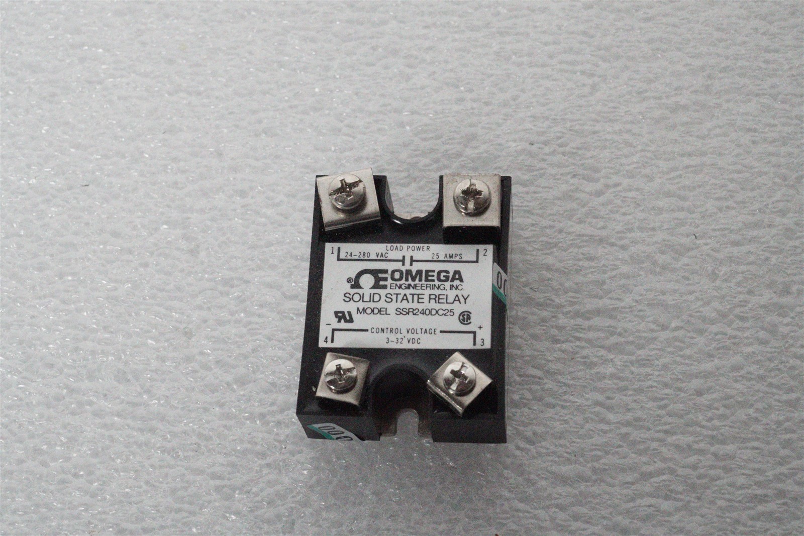 Omega Engineering SSR240DC25 Solid State Relay 3-32v DC Control, 110-220v AC 25A