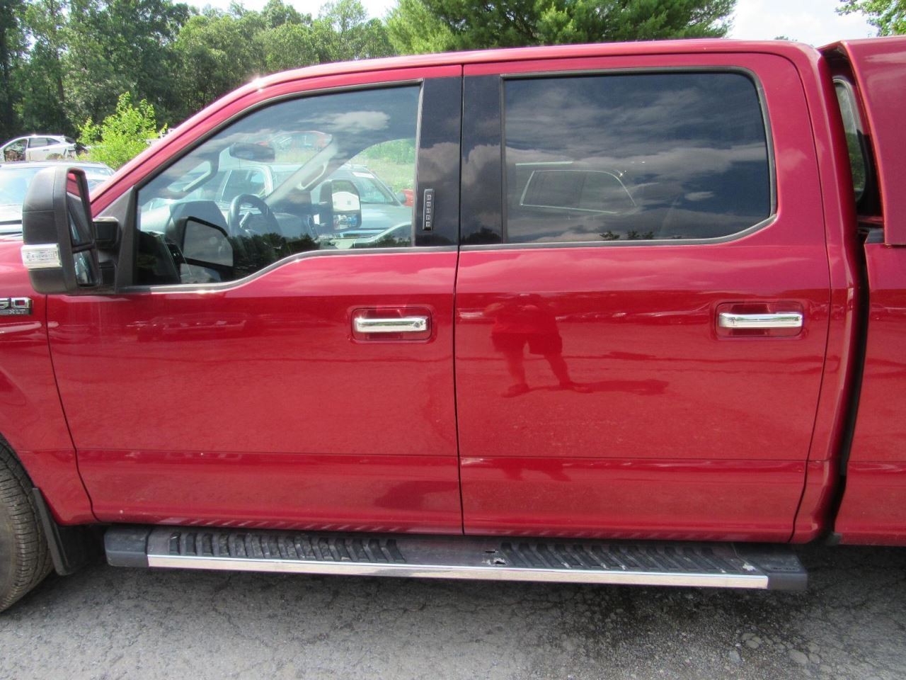 F150 2019 Glove Box 1055087